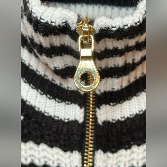 Broadway 38 Women’s Striped Black White Cropped Knit Vest NWT Size Medium - Picture 5 of 8